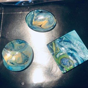 Meet your Posher, Cee